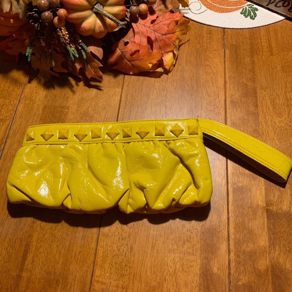 Steve Madden wristlet